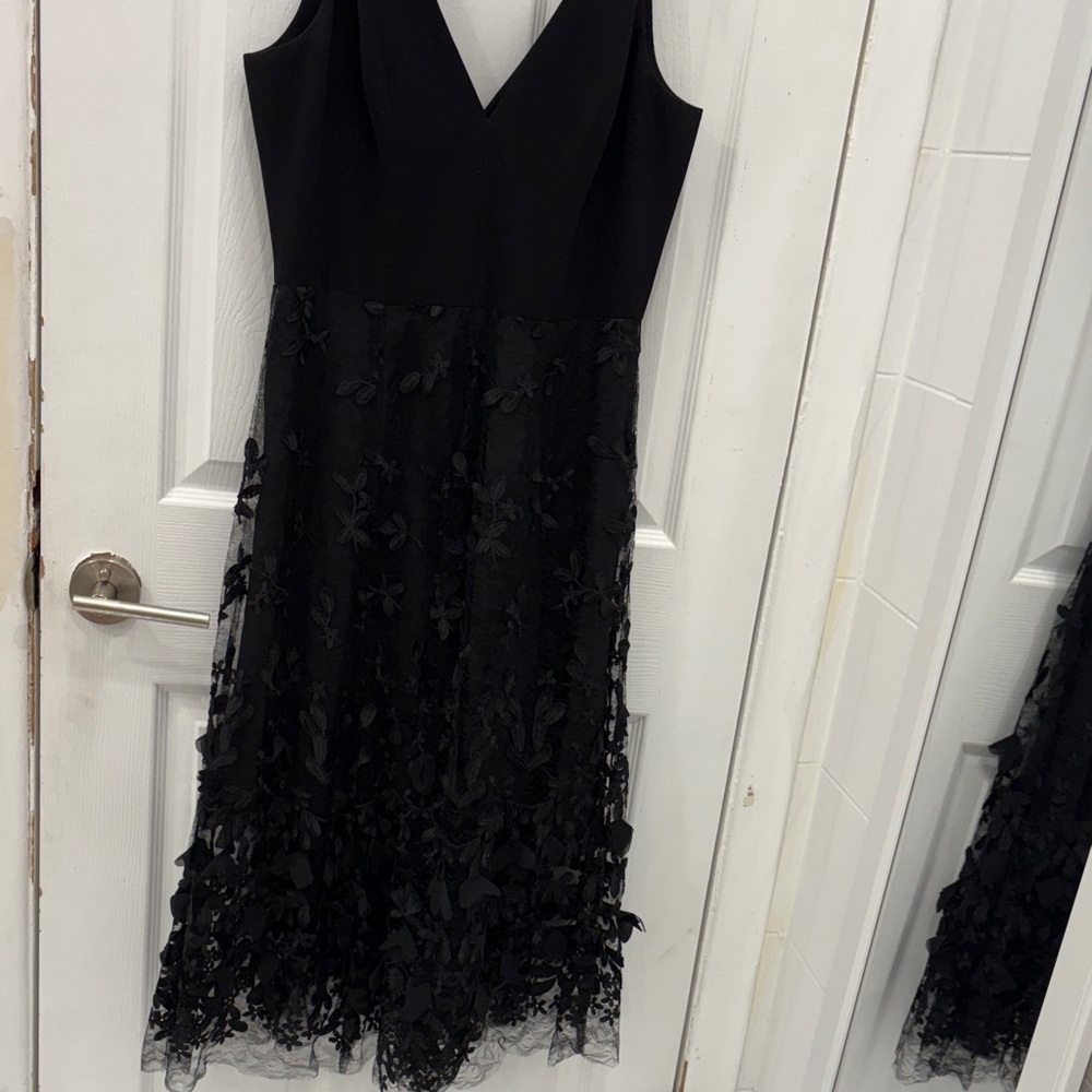 Dress by population Chic Black Floral Midi Dress